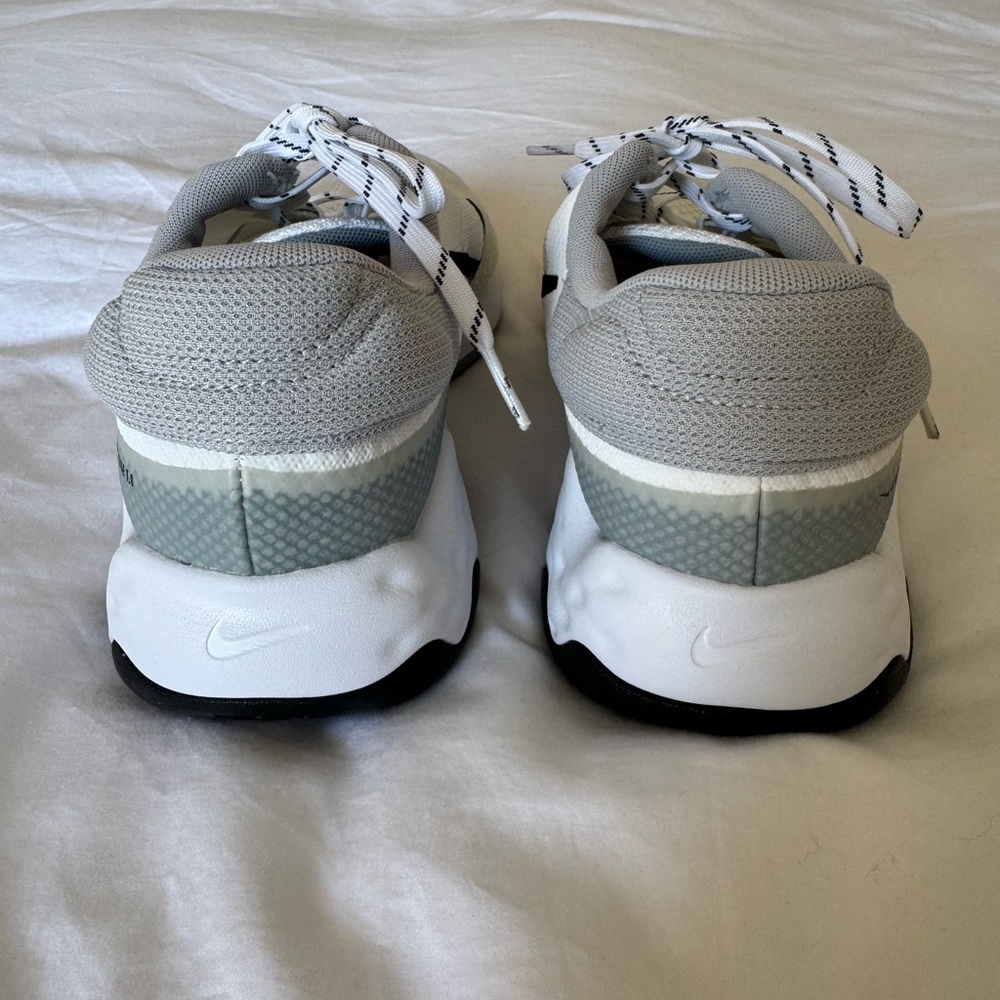 Nike Renew Sneakers - Picture 5 of 6